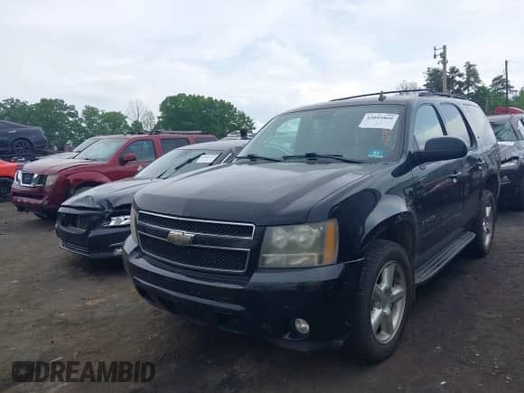 2009 Chevrolet Tahoe 2LT z VIN 1GNFK23019R151442, wystawiony jako IAAI lot #42093860 z przebiegiem 241 924 mil mil oraz . Historia ofert i sprzedaży dostępna na DreamBid. Obrazek 2.