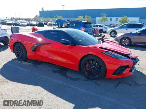 2024 Chevrolet Corvette 1LT z VIN 1G1YA3D47R5128887, wystawiony jako IAAI lot #41254760 z przebiegiem 4 167 mil mil oraz . Historia ofert i sprzedaży dostępna na DreamBid. Obrazek 1.