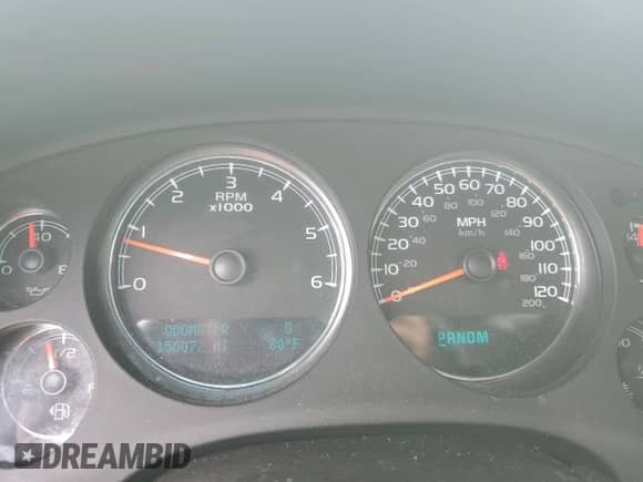 2013 Chevrolet Suburban LS с VIN 1GNSCHE07DR137842, выставлен на аукционе Copart как лот 74950244 с пробегом 150 072 миль миль и На запчасти • Non repairable. История ставок и продаж доступна на DreamBid. Изображение 9.