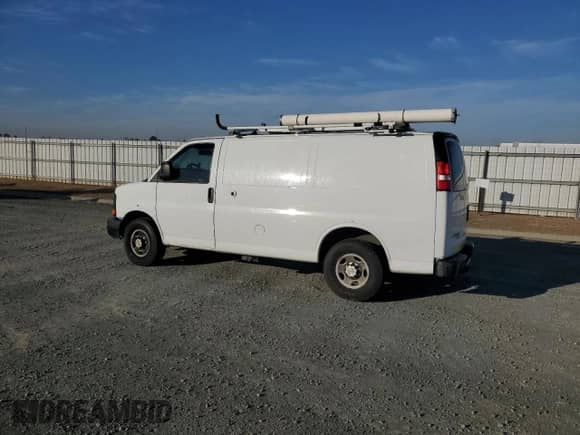 2013 Chevrolet Express Cargo с VIN 1GCWGFCA2D1903361, выставлен на аукционе Copart как лот 84340305 с пробегом 135 714 миль миль и Чистый • Clean title. История ставок и продаж доступна на DreamBid. Изображение 2.