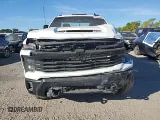 2024 Chevrolet Silverado 3500HD Work Truck с VIN 1GC3YSE7XRF328690, выставлен на аукционе Copart как лот 71628495 с пробегом 45 991 миль миль и Списание • Salvage title. История ставок и продаж доступна на DreamBid. Изображение 5.