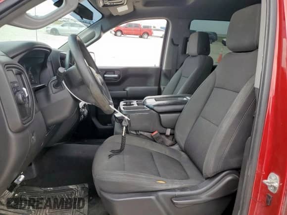 2020 Chevrolet Silverado 1500 Custom z VIN 3GCPWBEKXLG189310, wystawiony jako Copart lot #70561965 z przebiegiem 132 950 mil mil oraz Czysty tytuł • Clean title. Historia ofert i sprzedaży dostępna na DreamBid. Obrazek 7.