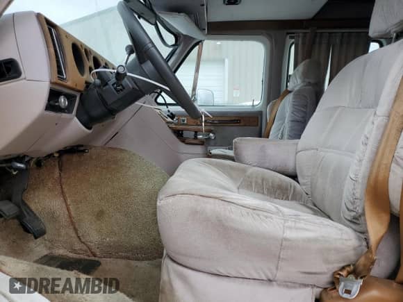 1991 Chevrolet Sportvan с VIN 1GBEG25K9M7125247, выставлен на аукционе Copart как лот 75549674 с пробегом 108 756 миль миль и Чистый • Clean title. История ставок и продаж доступна на DreamBid. Изображение 7.