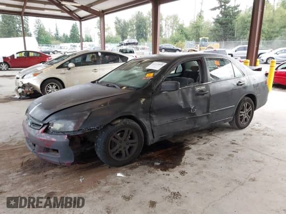 2006 Honda Accord LX SE with VIN 1HGCM56336A121853, listed as a IAAI auction lot 43373058 with 289,811 mi miles and . Bid and sale history available at DreamBid. Image 2.