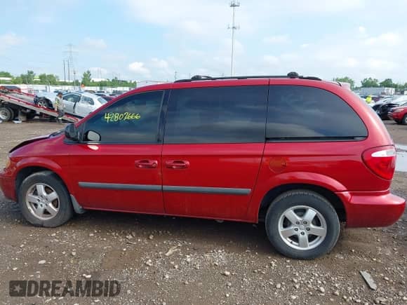 2007 Dodge Caravan SXT z VIN 1D4GP45R07B161281, wystawiony jako IAAI lot #42803666 z przebiegiem 85 962 mil mil oraz . Historia ofert i sprzedaży dostępna na DreamBid. Obrazek 14.