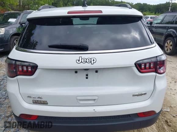 2023 Jeep Compass Latitude Lux с VIN 3C4NJDFN5PT534928, выставлен на аукционе IAAI как лот 43009039 с пробегом 19 176 миль миль и . История ставок и продаж доступна на DreamBid. Изображение 16.