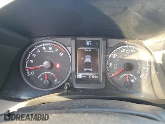 2023 Toyota Tacoma SR с VIN 3TMCZ5AN1PM589920, выставлен на аукционе Copart как лот 81328205 с пробегом 67 306 миль миль и Списание • Salvage title. История ставок и продаж доступна на DreamBid. Изображение 9.