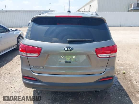 2018 Kia Sorento LX with VIN 5XYPG4A50JG389018, listed as a IAAI auction lot 42396231 with 81,310 mi miles and . Bid and sale history available at DreamBid. Image 17.