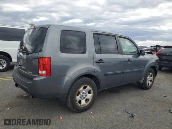 2010 Honda Pilot LX with VIN 5FNYF4H20AB014742, listed as a Copart auction lot 87434435 with 141,802 mi miles and Salvage title. Bid and sale history available at DreamBid. Image 3.