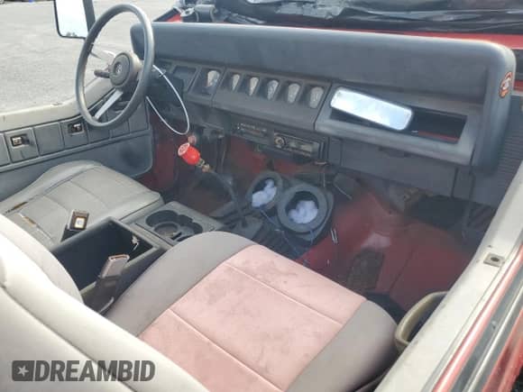 1995 Jeep Wrangler S with VIN 1J4FY19P3SP285709, listed as a Copart auction lot 69659545 with 200,636 mi miles and Salvage title. Bid and sale history available at DreamBid. Image 8.