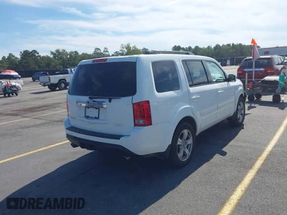 2013 Honda Pilot EX-L with VIN 5FNYF4H66DB025039, listed as a IAAI auction lot 43403461 with 129,537 mi miles and . Bid and sale history available at DreamBid. Image 4.