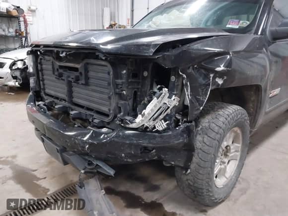 2017 Chevrolet Silverado 1500 LTZ z VIN 3GCUKSEJ3HG382718, wystawiony jako IAAI lot #41426789 z przebiegiem 145 620 mil mil oraz . Historia ofert i sprzedaży dostępna na DreamBid. Obrazek 6.