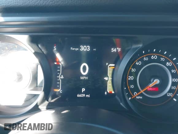 2024 Jeep Wrangler Willys with VIN 1C4RJXDNXRW135984, listed as a IAAI auction lot 40789537 with 6,609 mi miles and . Bid and sale history available at DreamBid. Image 7.