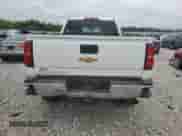 2018 Chevrolet Silverado 2500HD Work Truck z VIN 1GC1KUEG8JF176160, wystawiony jako Copart lot #69450375 z przebiegiem Nie podano mil oraz Szkoda całkowita • Salvage title. Historia ofert i sprzedaży dostępna na DreamBid. Obrazek 6.