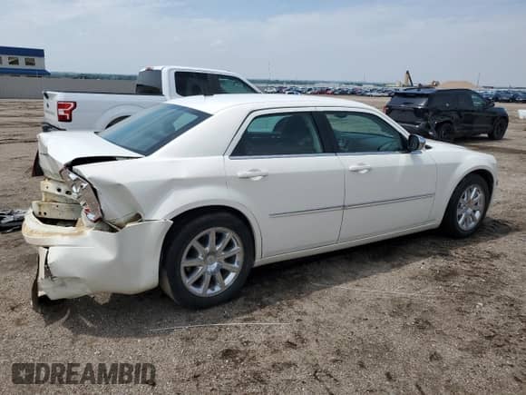 2008 Chrysler 300 Limited with VIN 2C3KA33G08H262483, listed as a Copart auction lot 59504325 with 73,748 mi miles and Salvage title. Bid and sale history available at DreamBid. Image 3.