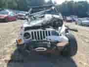 2005 Jeep Wrangler X z VIN 1J4FA39SX5P351763, wystawiony jako Copart lot #69419165 z przebiegiem 160 832 mil mil oraz Nie do naprawy • Non repairable. Historia ofert i sprzedaży dostępna na DreamBid. Obrazek 5.