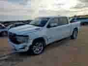 2024 Ram 1500 Laramie z VIN 1C6RREJTXRN122648, wystawiony jako Copart lot #62589215 z przebiegiem 12 096 mil mil oraz Szkoda całkowita • Salvage title. Historia ofert i sprzedaży dostępna na DreamBid. Obrazek 1.