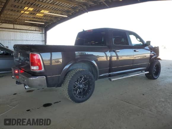 2017 Ram 1500 Laramie z VIN 1C6RR7VTXHS690713, wystawiony jako Copart lot #48139245 z przebiegiem 103 326 mil mil oraz Szkoda całkowita • Salvage title. Historia ofert i sprzedaży dostępna na DreamBid. Obrazek 3.