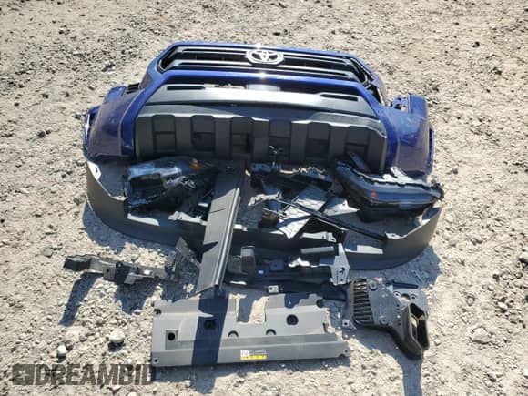 2025 Toyota Tacoma SR5 with VIN 3TMKB5FN6SM025326, listed as a Copart auction lot 81239285 with 6,138 mi miles and Salvage title. Bid and sale history available at DreamBid. Image 12.