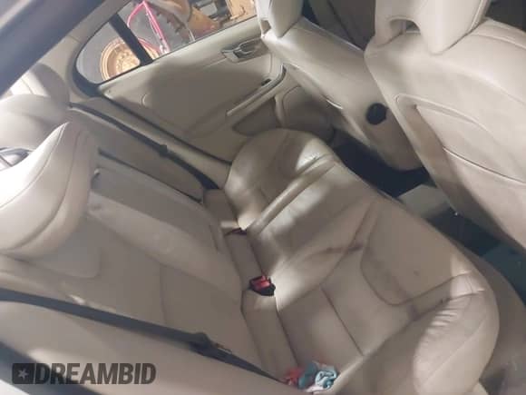 2014 Volvo S60 T5 with VIN YV1612FH6E2296700, listed as a IAAI auction lot 42617184 with 118,729 mi miles and . Bid and sale history available at DreamBid. Image 8.