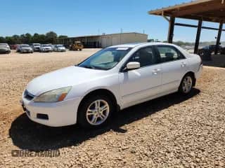 2006 Honda Accord EX-L z VIN 1HGCM568X6A129282, wystawiony jako Copart lot #71073745 z przebiegiem 195 059 mil mil oraz Nie do naprawy • Non repairable. Historia ofert i sprzedaży dostępna na DreamBid. Obrazek 1.