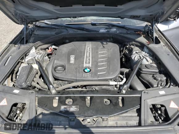 2014 BMW 5 Series 535d xDrive с VIN WBAFV3C54ED685489, выставлен на аукционе Copart как лот 61572445 с пробегом 141 092 миль миль и Списание • Salvage title. История ставок и продаж доступна на DreamBid. Изображение 11.