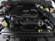 2021 Jeep Wrangler Unlimited Sahara Altitude z VIN 1C4HJXEM0MW655802, wystawiony jako Copart lot #65413235 z przebiegiem 48 130 mil mil oraz Szkoda całkowita • Salvage title. Historia ofert i sprzedaży dostępna na DreamBid. Obrazek 7.