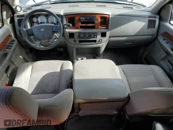 2006 Dodge 3500 Laramie z VIN 3D7LX38C56G266603, wystawiony jako Copart lot #51128815 z przebiegiem 219 769 mil mil oraz Szkoda całkowita • Salvage title. Historia ofert i sprzedaży dostępna na DreamBid. Obrazek 8.