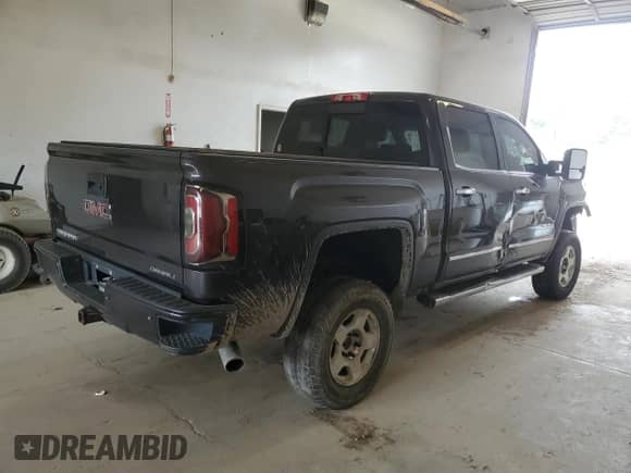 2016 GMC Sierra 1500 Denali z VIN 3GTU2PEJ6GG144177, wystawiony jako Copart lot #62304795 z przebiegiem 197 675 mil mil oraz Czysty tytuł • Clean title. Historia ofert i sprzedaży dostępna na DreamBid. Obrazek 3.