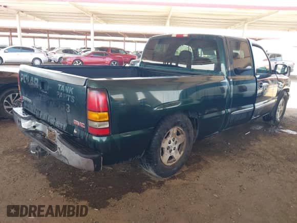 2005 GMC Sierra 1500 SLE z VIN 2GTEC19T351277365, wystawiony jako IAAI lot #42715847 z przebiegiem 306 821 mil mil oraz . Historia ofert i sprzedaży dostępna na DreamBid. Obrazek 4.