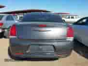 2023 Chrysler 300 S z VIN 2C3CCABGXPH537523, wystawiony jako IAAI lot #42054211 z przebiegiem 51 882 mil mil oraz . Historia ofert i sprzedaży dostępna na DreamBid. Obrazek 15.