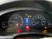 2009 Hyundai Genesis z VIN KMHGC46E69U048779, wystawiony jako Copart lot #65154204 z przebiegiem 193 453 mil mil oraz Szkoda całkowita • Salvage title. Historia ofert i sprzedaży dostępna na DreamBid. Obrazek 9.