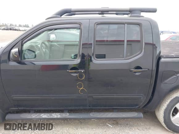 2008 Nissan Frontier Nismo z VIN 1N6AD07U38C440335, wystawiony jako IAAI lot #41760107 z przebiegiem 160 135 mil mil oraz . Historia ofert i sprzedaży dostępna na DreamBid. Obrazek 14.