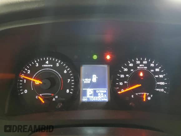 2015 Toyota Sienna LE with VIN 5TDKK3DC6FS560930, listed as a Copart auction lot 86257925 with 104,400 mi miles and Salvage title. Bid and sale history available at DreamBid. Image 9.