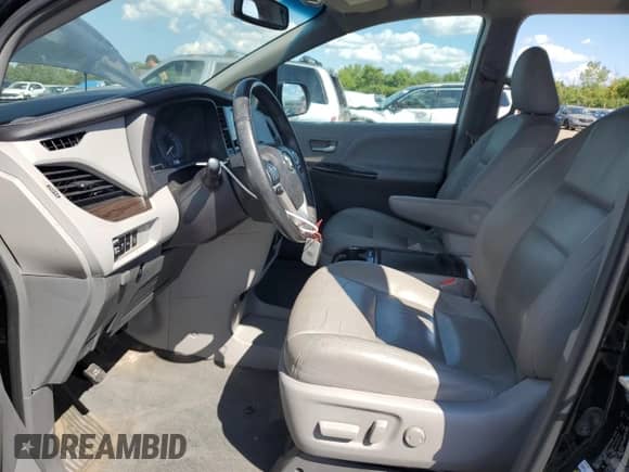 2016 Toyota Sienna Limited Premium with VIN 5TDYK3DCXGS758728, listed as a Copart auction lot 71020395 with 156,644 mi miles and Clean title. Bid and sale history available at DreamBid. Image 7.