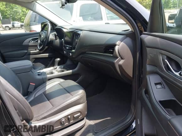 2018 Chevrolet Traverse LT with VIN 1GNEVHKW9JJ280947, listed as a IAAI auction lot 42582520 with 98,531 mi miles and . Bid and sale history available at DreamBid. Image 5.