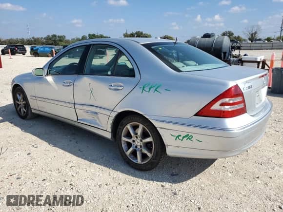 2007 Mercedes-Benz C 280 Luxury с VIN WDBRF92H67F876462, выставлен на аукционе Copart как лот 82667465 с пробегом 68 392 миль миль и Списание • Salvage title. История ставок и продаж доступна на DreamBid. Изображение 2.