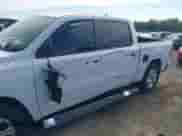 2022 Ram 1500 Big Horn z VIN 1C6RREFT4NN479911, wystawiony jako IAAI lot #43484590 z przebiegiem 37 749 mil mil oraz . Historia ofert i sprzedaży dostępna na DreamBid. Obrazek 6.