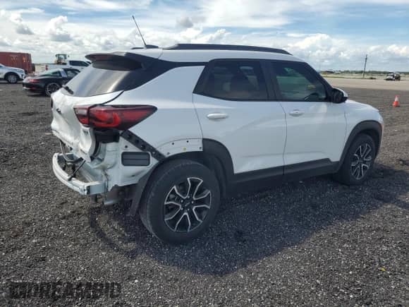2024 Chevrolet TrailBlazer ACTIV z VIN KL79MVSL7RB147902, wystawiony jako Copart lot #80476695 z przebiegiem 12 036 mil mil oraz Szkoda całkowita • Salvage title. Historia ofert i sprzedaży dostępna na DreamBid. Obrazek 3.