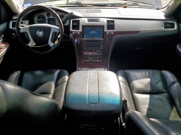 2009 Cadillac Escalade with VIN 1GYFK23259R221884, listed as a Copart auction lot 58848375 with 173,556 mi miles and Salvage title. Bid and sale history available at DreamBid. Image 8.