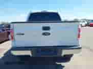 2013 Ford F-150 XLT с VIN 1FTFW1EF8DFC13650, выставлен на аукционе IAAI как лот 43293444 с пробегом 222 071 миль миль и . История ставок и продаж доступна на DreamBid. Изображение 17.