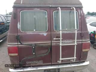 1989 Chevrolet Chevy Van with VIN 1GBEG25K5K7184695, listed as a IAAI auction lot 42432728 with 945,928 mi miles and . Bid and sale history available at DreamBid. Image 6.