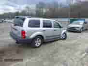 2005 Dodge Durango SXT z VIN 1D4HD38N95F506717, wystawiony jako IAAI lot #41737887 z przebiegiem 272 149 mil mil oraz . Historia ofert i sprzedaży dostępna na DreamBid. Obrazek 4.