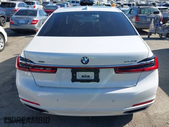 2022 BMW 7 Series 750i xDrive with VIN WBA7U2C06NCH62779, listed as a IAAI auction lot 43141035 with 34,941 mi miles and . Bid and sale history available at DreamBid. Image 16.