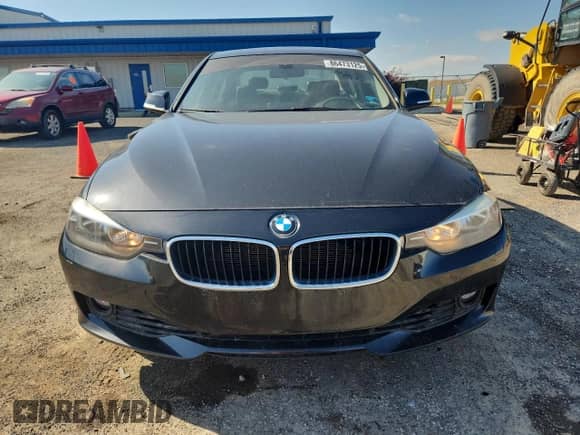2013 BMW 3 Series 328i xDrive с VIN WBA3B5G50DNS00453, выставлен на аукционе Copart как лот 86473125 с пробегом 95 912 миль миль и Чистый • Clean title. История ставок и продаж доступна на DreamBid. Изображение 5.