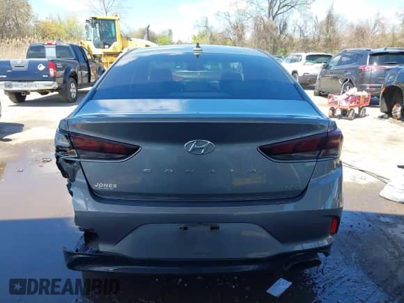 2018 Hyundai Sonata Limited z VIN 5NPE34AF4JH663454, wystawiony jako IAAI lot #41986090 z przebiegiem 76 316 mil mil oraz . Historia ofert i sprzedaży dostępna na DreamBid. Obrazek 16.