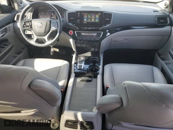 2022 Honda Pilot Touring 7-Passenger with VIN 5FNYF5H6XNB017260, listed as a Copart auction lot 70459955 with 47,527 mi miles and Salvage title. Bid and sale history available at DreamBid. Image 8.