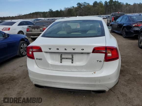 2015 Volvo S60 T6 Drive-E with VIN YV149MFK8F1345555, listed as a Copart auction lot 44394993 with 109,255 mi miles and . Bid and sale history available at DreamBid. Image 6.