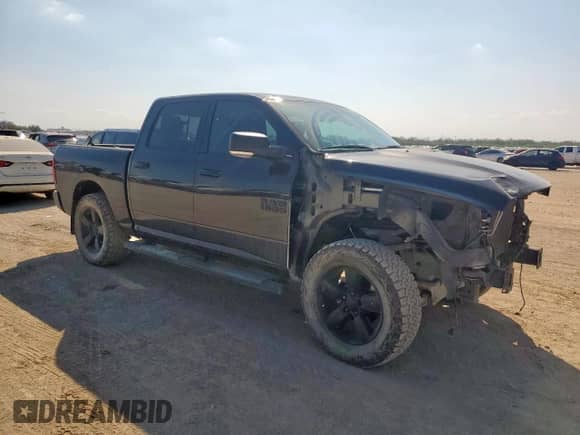 2018 Ram 1500 Big Horn z VIN 1C6RR7LT9JS142419, wystawiony jako Copart lot #85691595 z przebiegiem 105 147 mil mil oraz Szkoda całkowita • Salvage title. Historia ofert i sprzedaży dostępna na DreamBid. Obrazek 4.