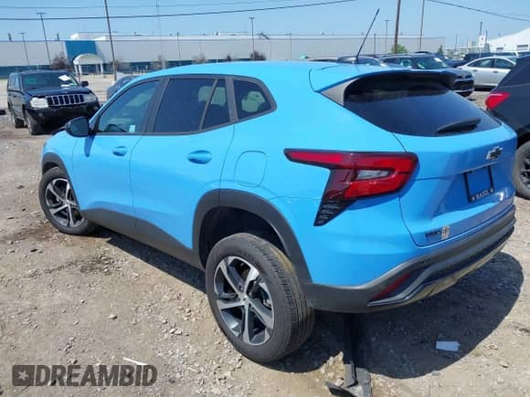 2024 Chevrolet Trax 1RS с VIN KL77LGE23RC178664, выставлен на аукционе IAAI как лот 42574715 с пробегом 15 001 миль миль и . История ставок и продаж доступна на DreamBid. Изображение 3.